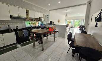 Imagem 16: Casa Duplex de Esquina com 8 suítes no Porto Tarumá 4 Vagas