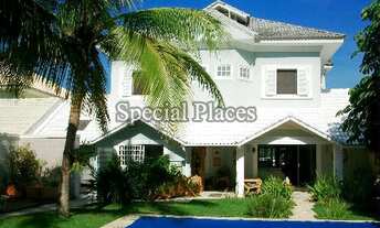 Imagem 1: Excelente Crystal Lake com 4 suítes, requintada, com armários, irrigação automática - Estu