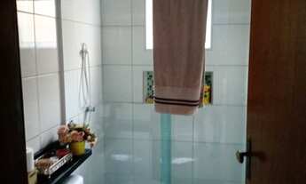 Imagem 7: VENDO EXCELENTE CASA COM 2 PAVIMENTOS DE 4 QUARTOS!! EM CONDOMÍNIO FECHADO!! EM ARNIQUEIRA