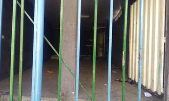 Imagem 2: Vende-se casas na Vila de Bispo de Maura.<br&gt