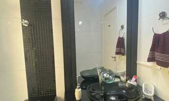 Imagem 2: Vendo AP Reformado ao lado da Policia Federal