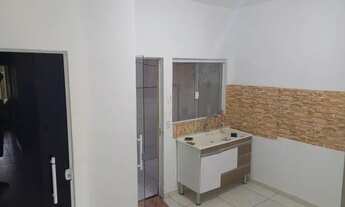 Imagem 5: Aluga-se casa 3 cômodos, e garagem para um carro hacht