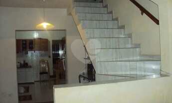 Imagem 2: SOBRADO DE 02 DORMITÓRIOS, 02 BANHEIROS, COZINHA COM ARMÁRIOS