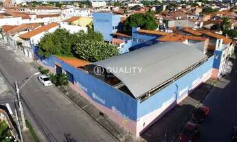 Imagem 2: Colégio comercial com área de terreno de 1.713,14 m² com uma área construída de 1580,40 m²