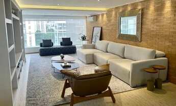 Imagem 2: Apartamento alto padrão com 4 dormitórios (2 suítes) e 4 vagas para locação