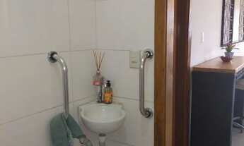 Imagem 6: Esquina viva na General Glicério - 2 comércios independentes