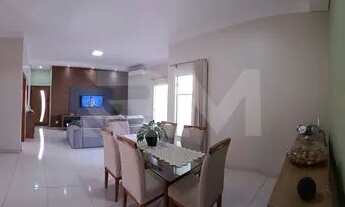 Imagem 2: Casa de condomínio para aluguel e venda possui 172 metros quadrados com 3 quartos