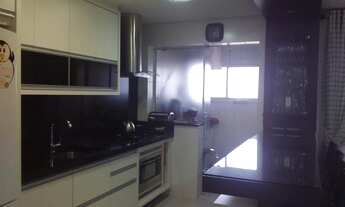 Imagem 2: Apartamento para Venda Apartamento de 3 dormitórios ( suíte), sacada e 2 garagens no bairr