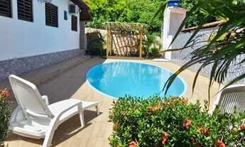 Imagem: Casa no centro perto da praia com escritura