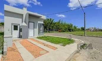 Imagem 3: Casa em Porto Alegre, no bairro Aberta dos Morros, com 3 dormitório(s), e 3 banheiros, à v