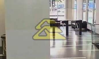 Imagem 2: Centro Galpão / depósito com 5 vagas na garagem