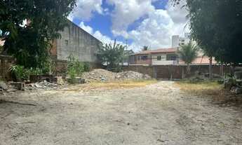 Imagem 2: Terreno Pronto para Construir ou Investir