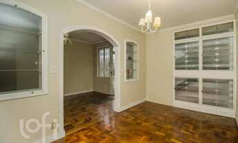 Imagem 5: Casa à venda em Jardim do Salso com 389 m², 8 quartos, 2 suítes, 3 vagas