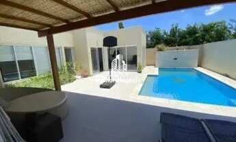 Imagem: Casa à venda com 04 quartos (02 suítes)