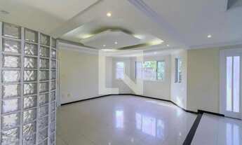 Imagem 6: Casa à Venda - Bandeirantes, 4 Quartos, 560 m2