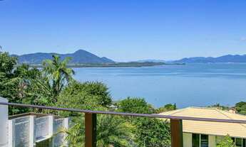 Imagem 3: Casa para venda possui 298 metros quadrados com 3 quartos em Centro - Florianópolis - Sant