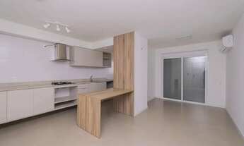 Imagem 2: Apartamento para locação com 2 quartos (1 suíte), cozinha planejada, ar-condicionado, saca