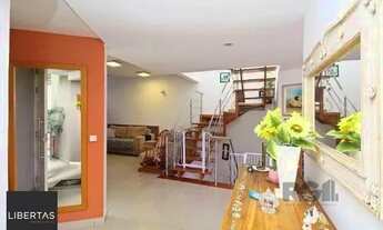 Imagem 7: Casa em Porto Alegre, no bairro Tristeza, com 3 dormitório(s), e 3 banheiros, à