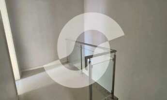 Imagem 6: Sobrado para venda possui 200 metros quadrados com 4 quartos em Santa Rosa - Niterói - RJ