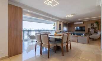 Imagem 6: Apartamento de luxo com 3 suítes e 3 vagas na Aclimação, SP: 176m² de puro conforto e sofi