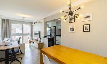 Imagem 3: Apartamento para Venda em Curitiba, Cabral, 2 dormitórios, 1 suíte, 2 banheiros, 1 vaga