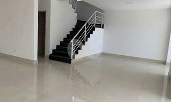 Imagem 4: Casa de condomínio para aluguel tem 370 metros quadrados com 3 quartos