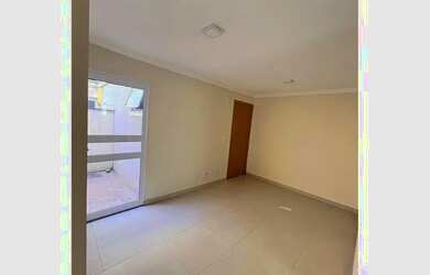 Imagem 4: Apartamento com 2 dormitórios, 1 quintal (área externa), Residencial Angra dos Reis. 1 vag