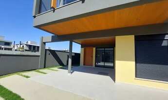 Imagem 3: Casa para aluguel tem 150 metros quadrados com 3 quartos em Rio Tavares - Florianópolis