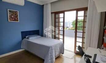 Imagem 4: Casa Semimobiliada de 3 dormitórios sendo 1 suíte ,3 vagas, piscina no Itaguaçu - Florianó