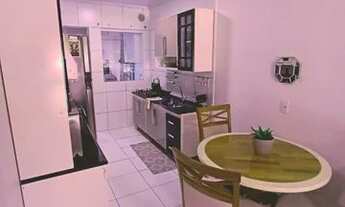 Imagem 4: Casa Geminada Semi-Mobiliada com 2 Quartos e Amplo Espaço Externo Atrás