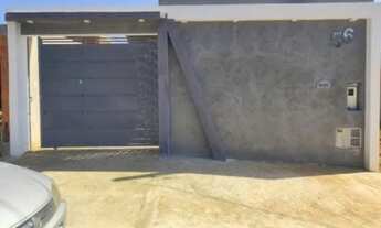 Imagem: Espaço com piscina