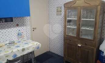 Imagem 4: Sobrado com passagem lateral e bem localizado!