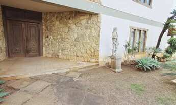 Imagem 6: Casa comercial para locação no Belvedere - 1.100 m², 6 suítes e garagem espaçosa