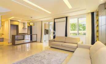 Imagem 3: Luxuoso duplex no Cabral com sacada gourmet!