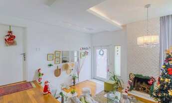 Imagem 4: 3 suítes, quintal muito aconchegante, 4 vagas, condomínio Green Village Park