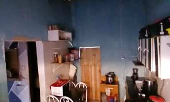 Imagem 5: Vende-se três casas ?