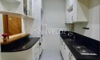 Imagem: Apartamento - / Residencial / Glória