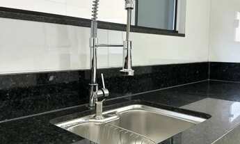 Imagem 6: Imóvel para venda tem 180 metros quadrados com 3 quartos