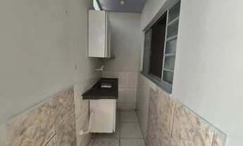 Imagem: Aluga se casa particular 2/4 de fundo no