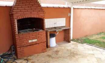 Imagem 4: Vendo casa em via pública/ documentação em dia