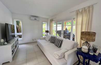 Imagem 11: Casa de condomínio para venda tem 330 metros quadrados com 4 quartos