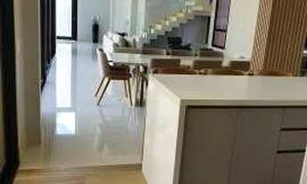 Imagem 2: Casa Alto Padrão para Venda em Alphaville Santana de Parnaíba-SP