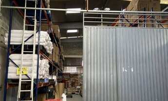 Imagem 6: Galpão/Depósito/Armazém para aluguel e venda com 550 metros quadrados