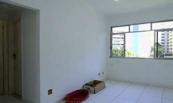 Imagem 3: Apartamento para venda tem 64 metros quadrados com 2 quartos em Botafogo - Rio de Janeiro