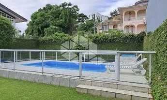 Imagem 2: Casa Semimobiliada de 3 dormitórios sendo 1 suíte ,3 vagas, piscina no Itaguaçu - Florianó