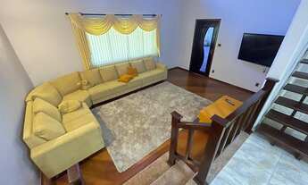 Imagem 5: MOBILIADA - Leve apenas a roupa do corpo - Casa de veraneio em zona urbana com piscina e C