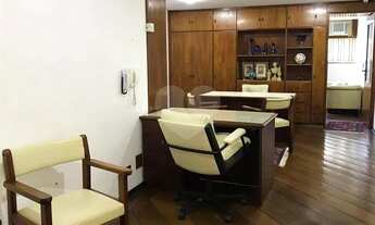 Imagem 4: Sala comercial. 300 metros do Metrô. Com móveis e dois banheiros. Andar alto