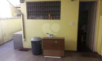 Imagem 7: Sobrado com passagem lateral e bem localizado!