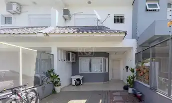 Imagem 2: Casa em Hípica Casa com 3 dormitórios