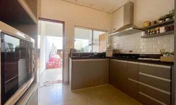 Imagem 7: Casa completa em planejados, linda área gourmet e piscina em terreno de 360 m²